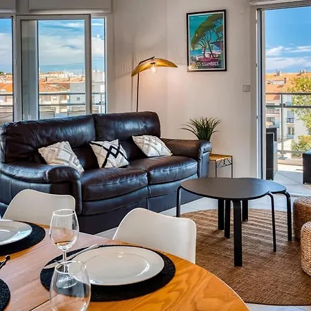 Vue - Neuf Bleu Azur Apartmán